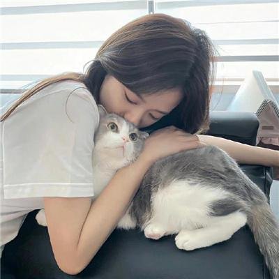 怪诞女孩